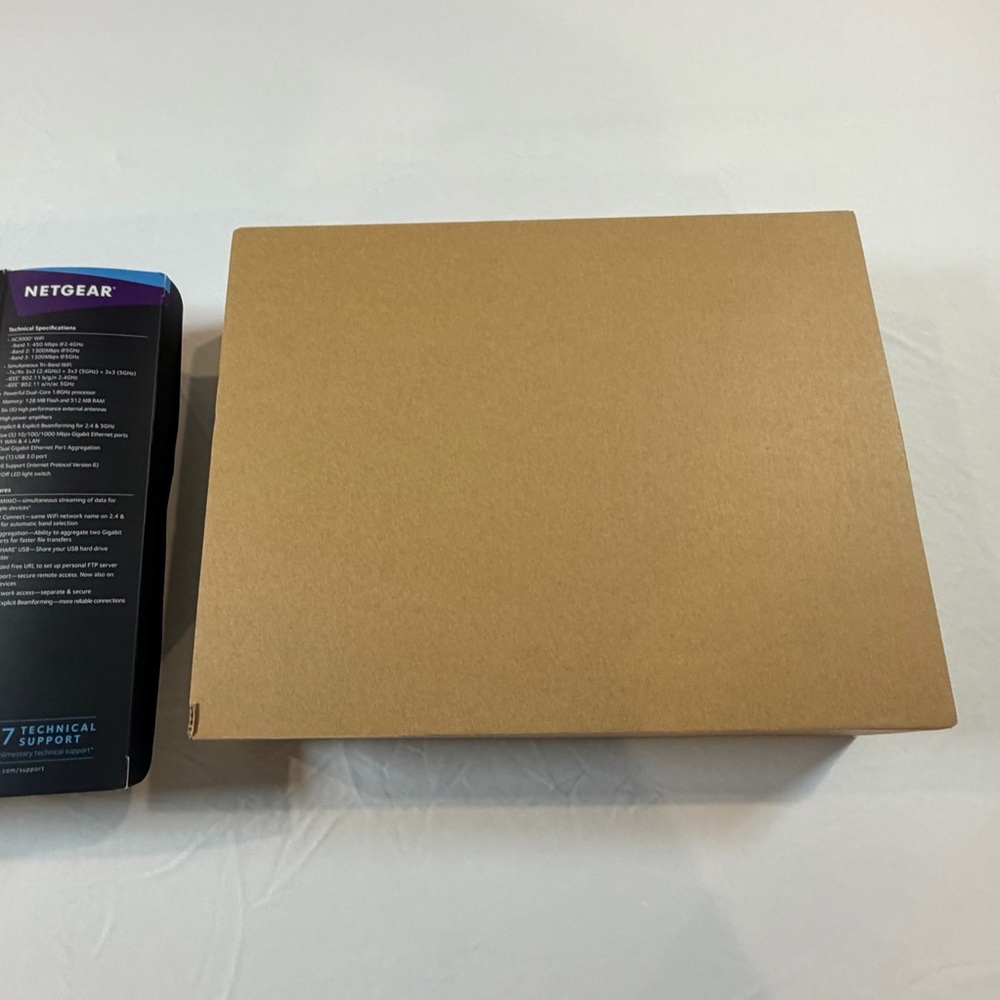 NETGEAR‎ Nighthawk X6S AC3000 Tri-Band WiFi Router Model# R7900P - Picture 7 of 13